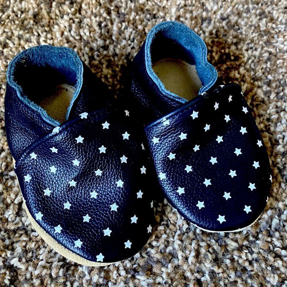Baby leather stars ✨ shoes so cute! Sz 2